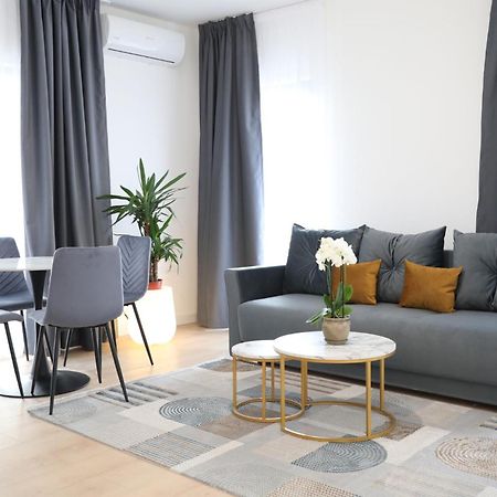 Exit Aparthotel Floreşti Zewnętrze zdjęcie