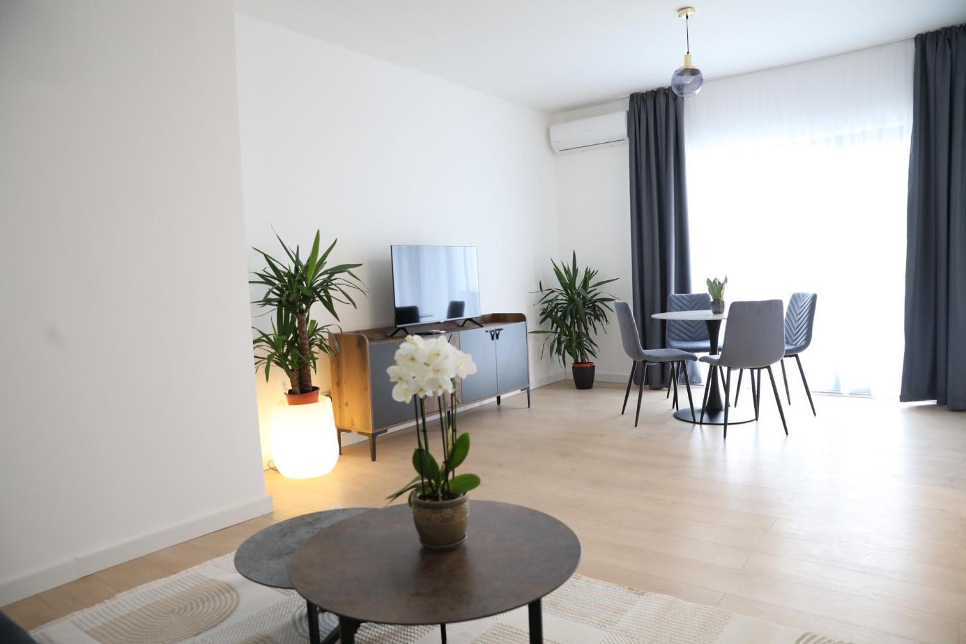 Exit Aparthotel Floreşti Zewnętrze zdjęcie